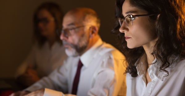 Abogados en derechos humanos trabajando en conjunto
