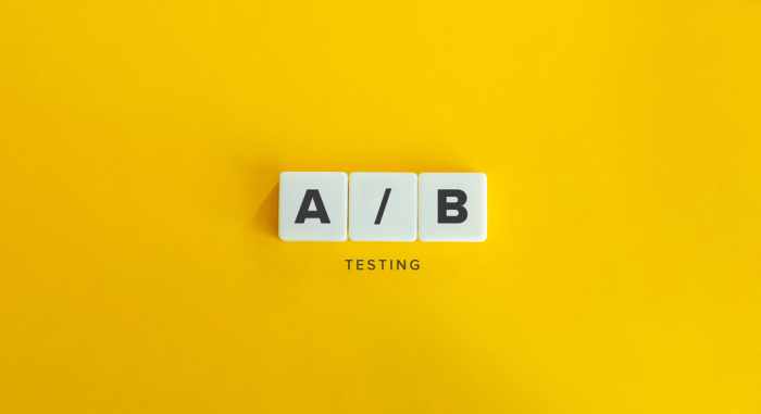 Letras con test AB sobre fondo amarillo