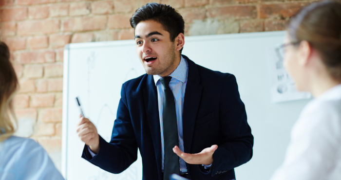 Politólogo en ejercicio de consultoría política