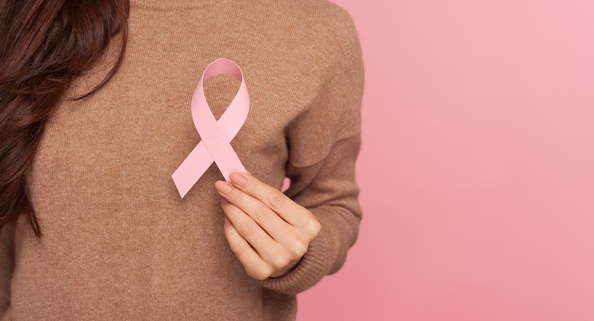 cancer-mama-cuales-son-sintomas-y-factores-de-riesgo-961778