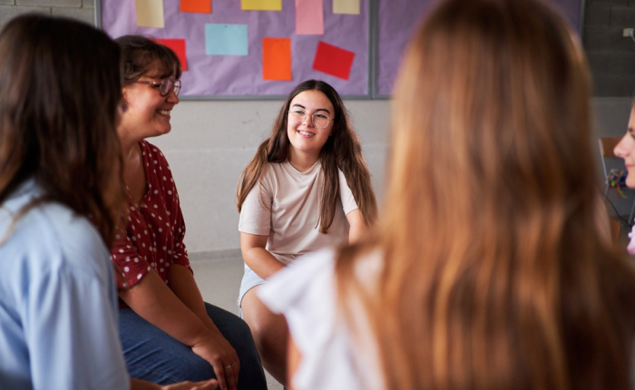Docente desarrolla competencias socioemocionales en alumnas