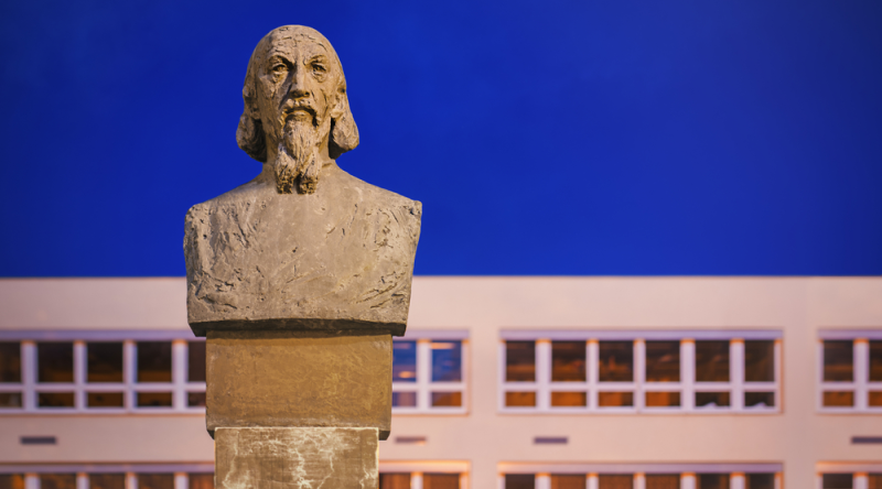 ¿Quién es el Padre de la Pedagogía?: conoce su legado educativo
