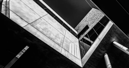 Estructura arquitectónica compleja derivada de proyecto bien fundamentado
