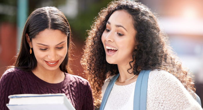 Estudiantes toman test vocacional de pedagogía